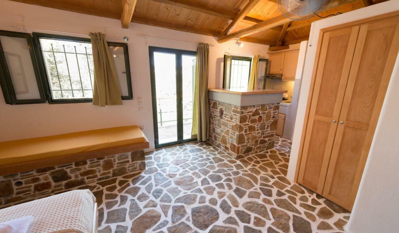 Casa Milos Stone Chalets Alónnisos Eksteriør bilde